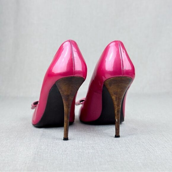 Stuart Weitzman Hot Pink Patent Leather Peep-Toe Heels with Bow, size US 10 - Picture 7 of 11